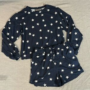 Star Patterned Navy White Sweatshirt and Shorts Set Size M (7/8)